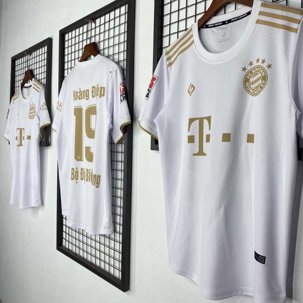 Mẫu áo bóng đá Bayern thành phẩm sau may mới