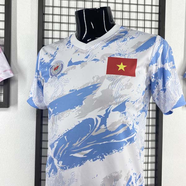 Áo đấu đội tuyển Việt nam màu trắng phối xanh MC sau may